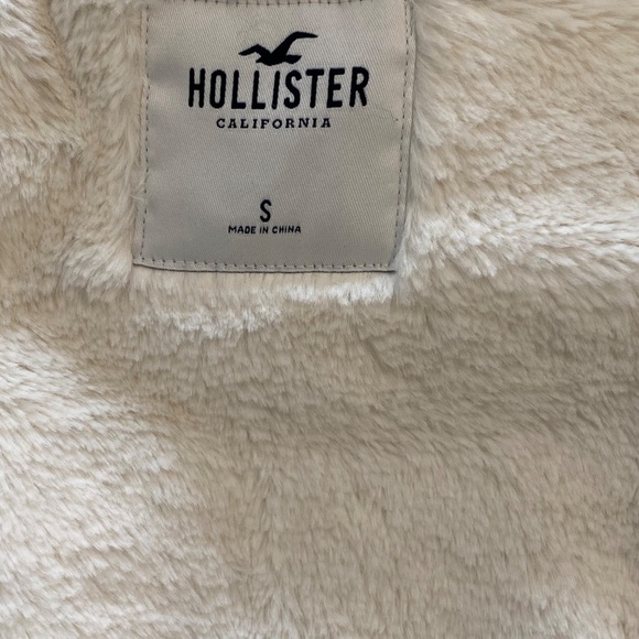 Hollister Hoodie - Picture 8 of 8